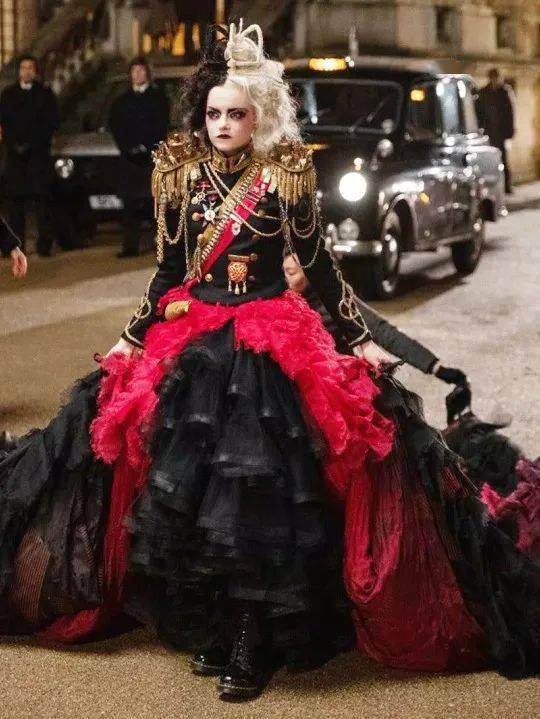 都在说库伊拉时髦?其实你们夸错人了!