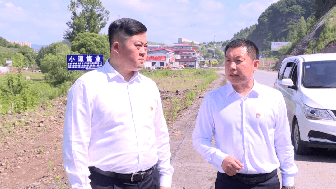 县委副书记 县长王福源节前走访慰问党龄50年以上老党员_抚松县