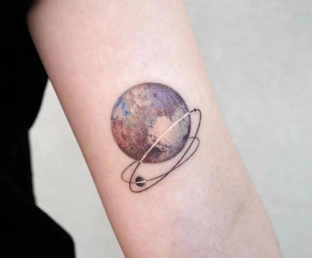 有着心形印迹的冥王星