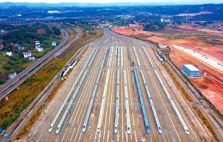 南宁:立体交通织网络 枢纽经济展活力_铁路