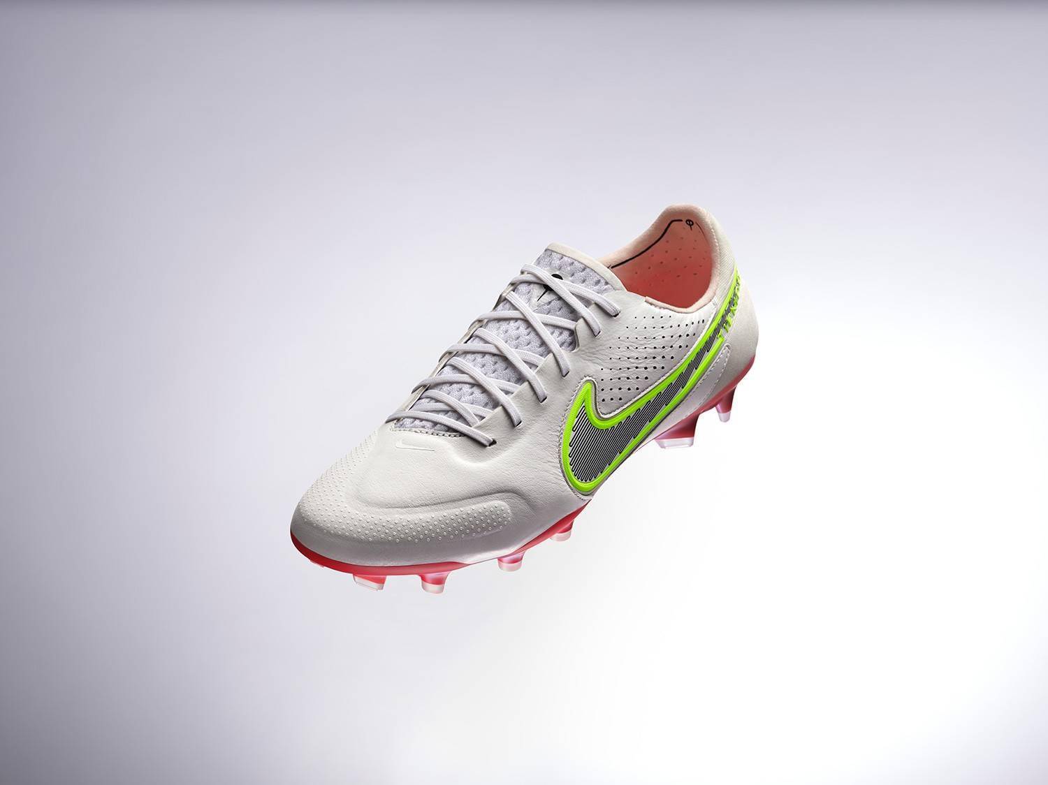 耐克推出全新tiempolegend9足球鞋