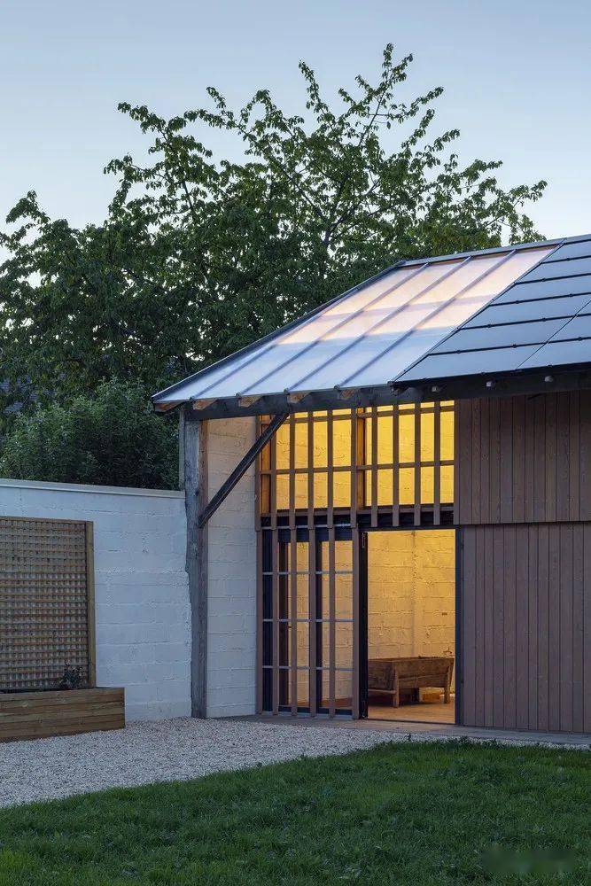 经济高效又美观,乡村中的木构棚式住宅