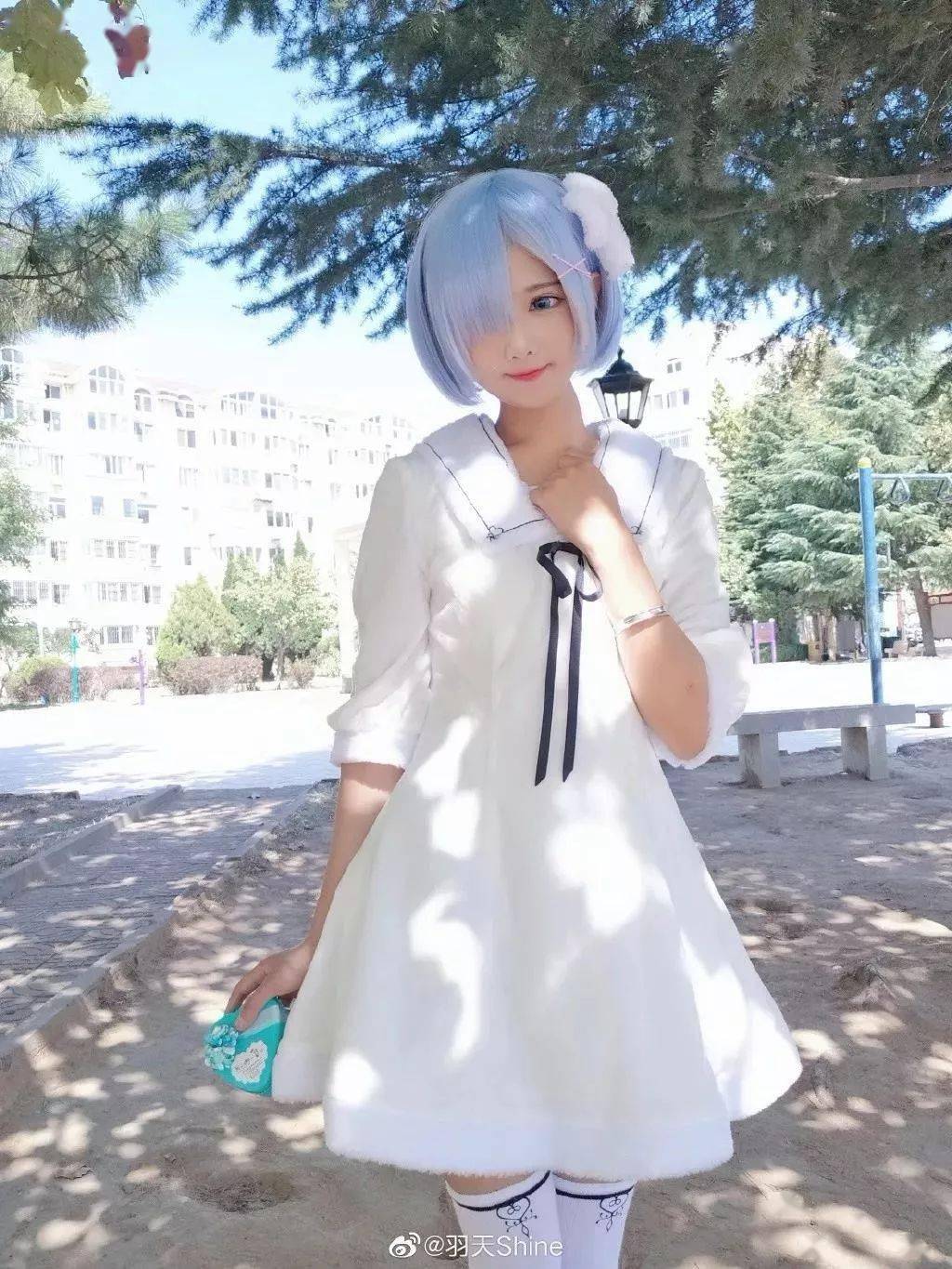 校园惊现蕾姆,你会怎么做?_shine