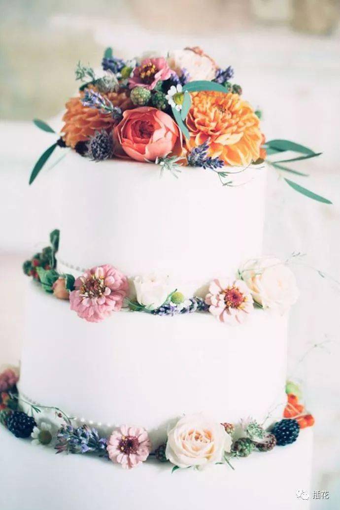 花与少女 | 甜点配鲜花,怎样都王道