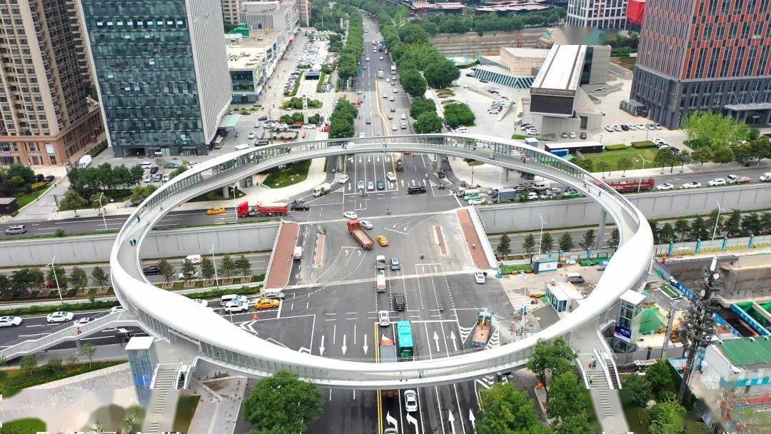 高颜值!西安最美环形天桥惊艳亮相