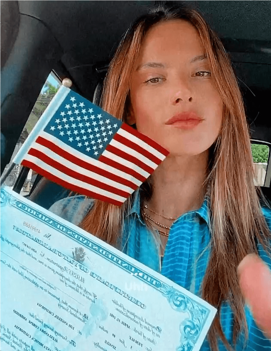 超模alessandra入籍美国 巴西网友骂她上热搜 国庆 超模alessandra入籍美国 巴西网友骂她上热搜 国庆