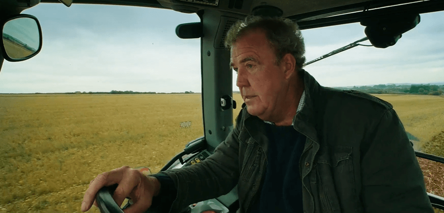 这个"老农民"原本身份是bbc节目主持人,名叫杰里米·克拉克森.