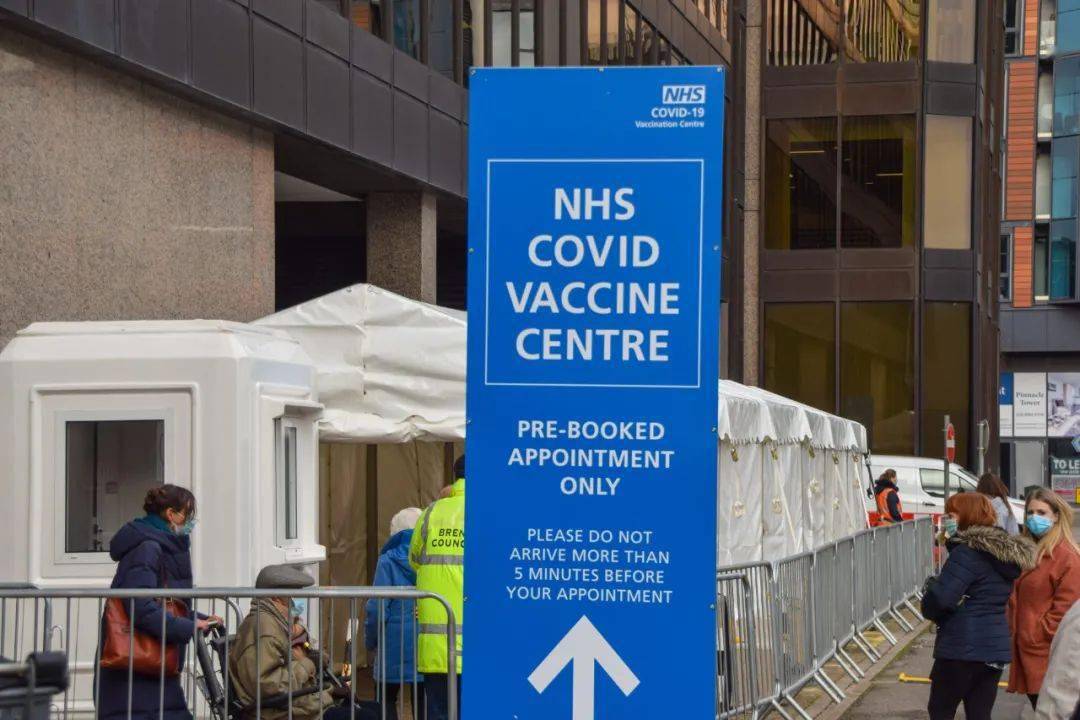 英美留学生秋季返校入境政策全盘点!(签证,疫苗,面授等)