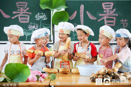 大小|诗话小暑丨盛夏三伏至 荷风送清凉