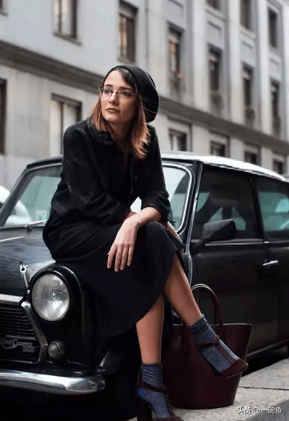 翻车|凉鞋翻车大赏？收下这份夏日鞋子穿搭指南，秒get女星同款大长腿