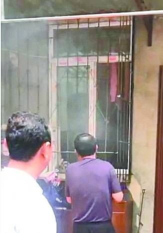 汤锅排行_家中无人,烧干的汤锅冒出黑烟