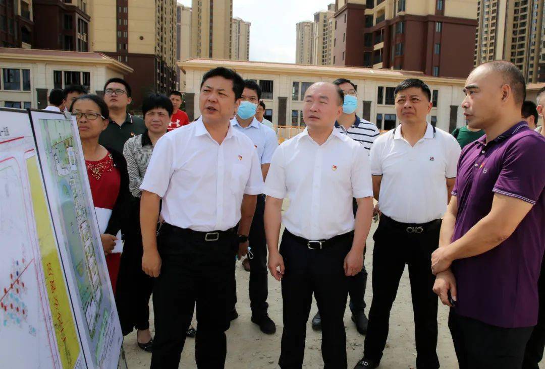 区领导苏延辉,丁尚光参加.