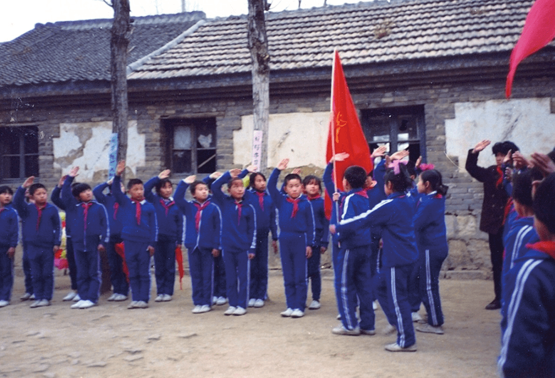 80年代少先队员图片图片