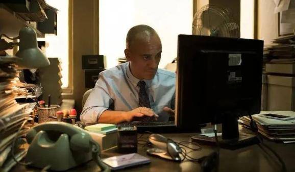 乔治·西默农|一旦开始写作，就必须狠下苦功