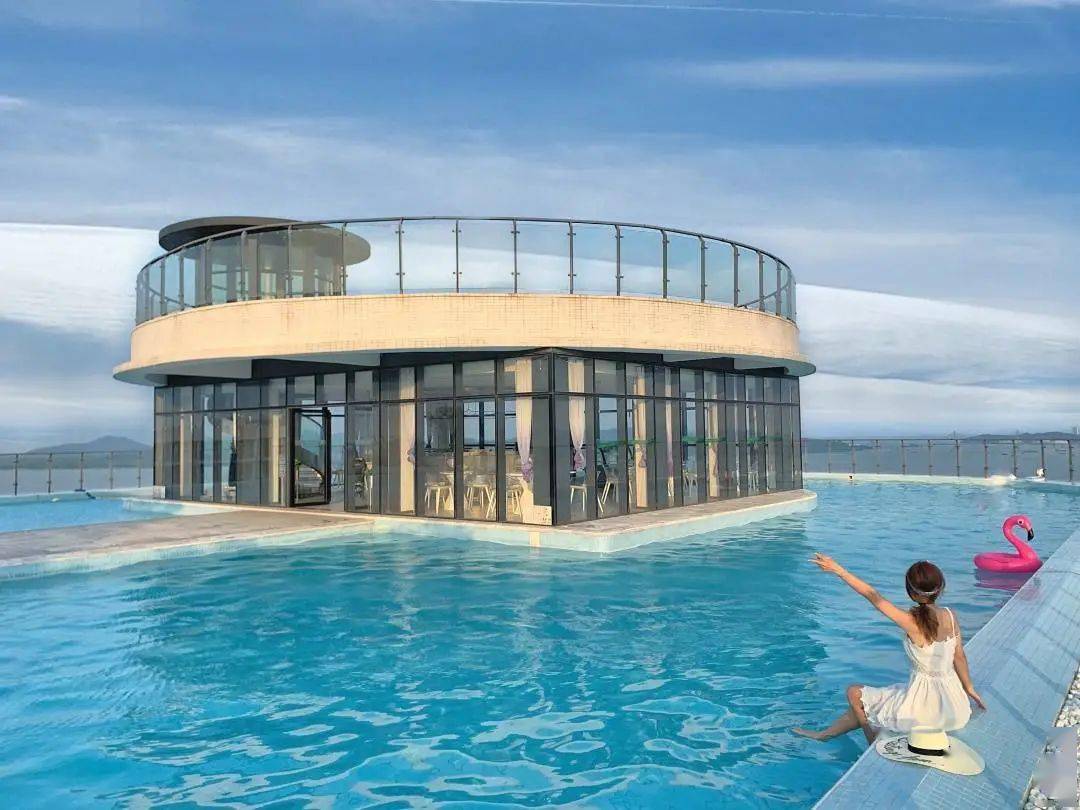 299元住复式海景两房一厅畅游网红天际泳池或水上乐园