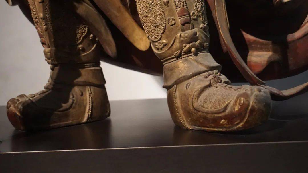 赏析震旦博物馆藏明代干漆夹苎韦驮菩萨立像