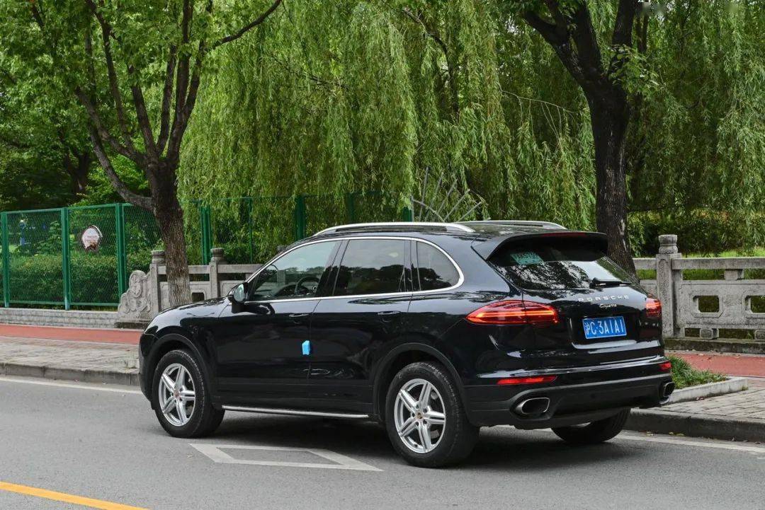 路试笔记专职司机养护的保时捷6年7万公里卡宴宛如新