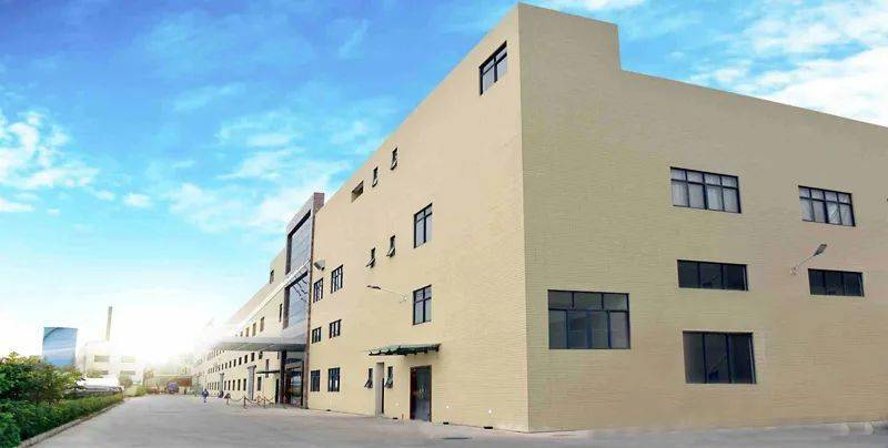 官宣携手6年刘涛再度受邀成为椰泰椰汁形象大使