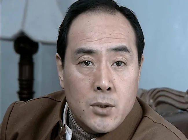 《亮剑》丁伟为什么被授予少将军衔?他可是一个军长啊!