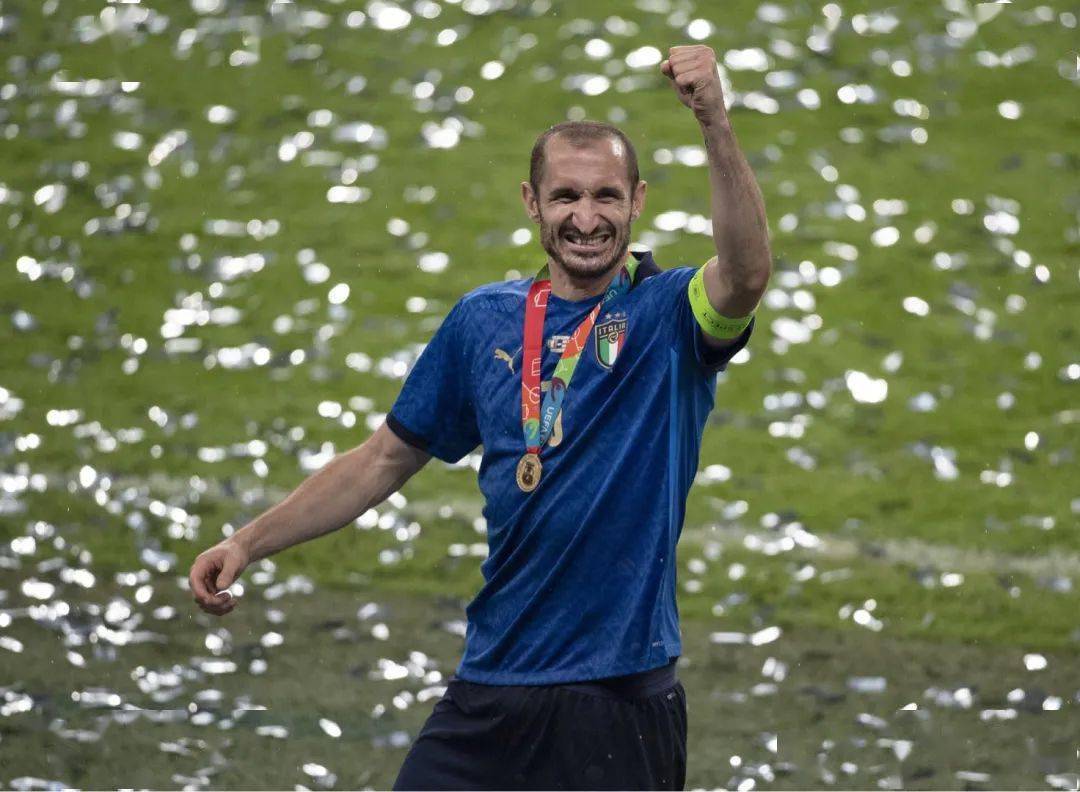 欧洲杯玄冥二老永远的神博努奇基耶利尼各自达成里程碑