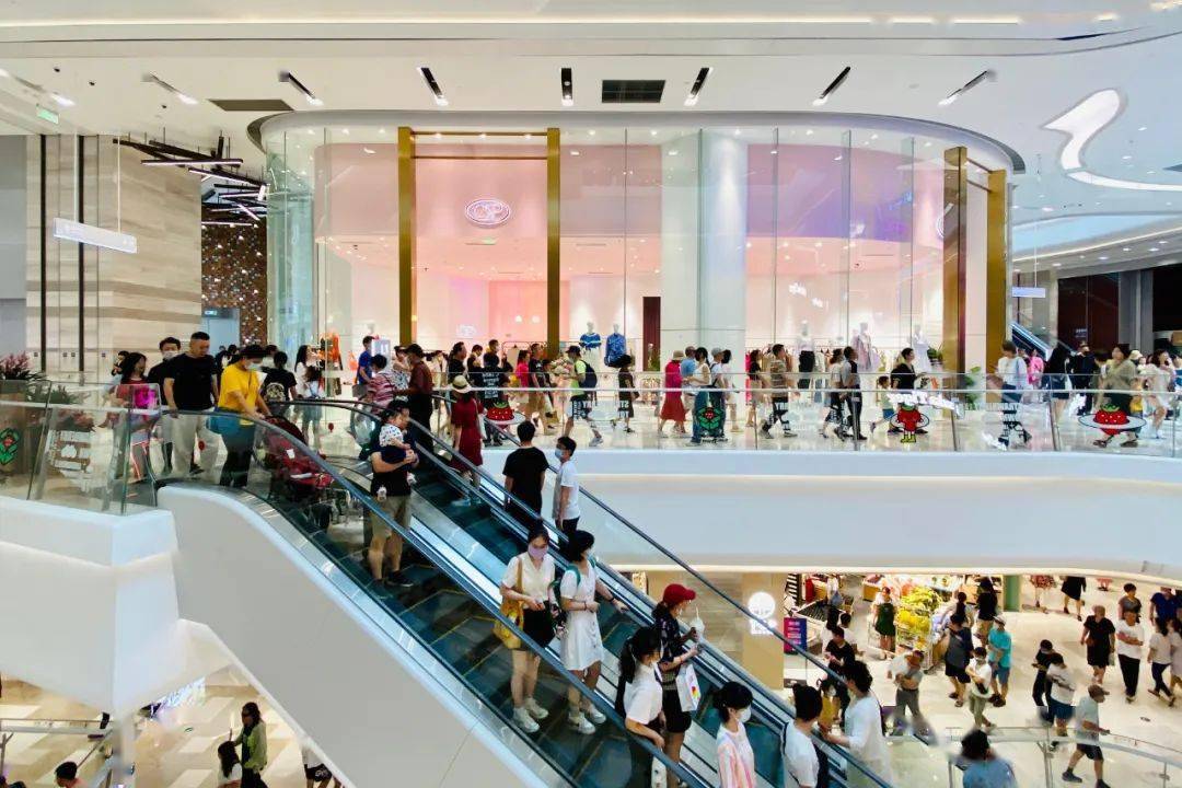 直击北外滩来福士开业现场虹口北外滩的商业越来越有看头了iziretail