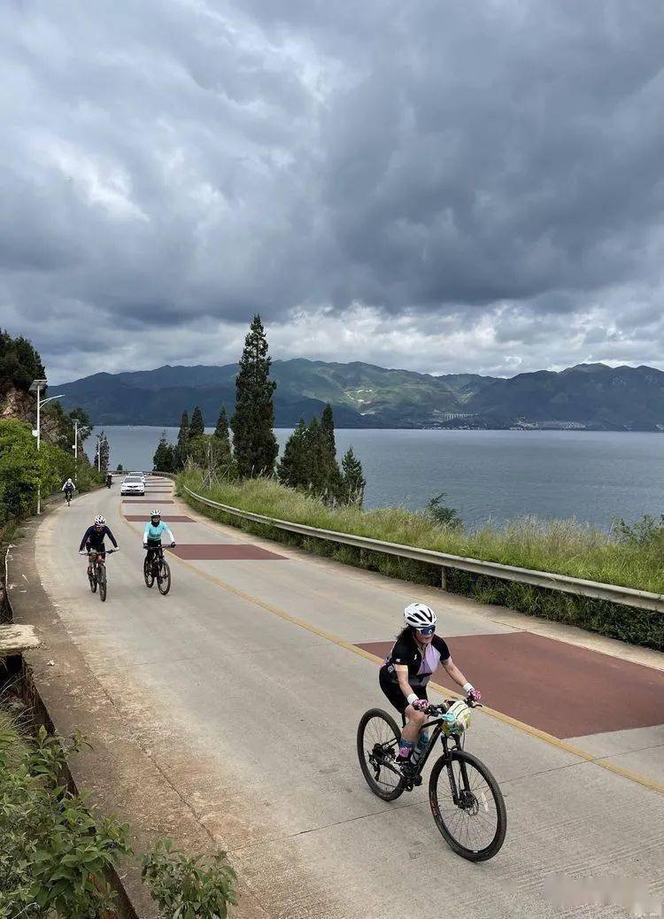 撫仙湖星雲湖大黑山帽天山兩湖兩山鐵三賽