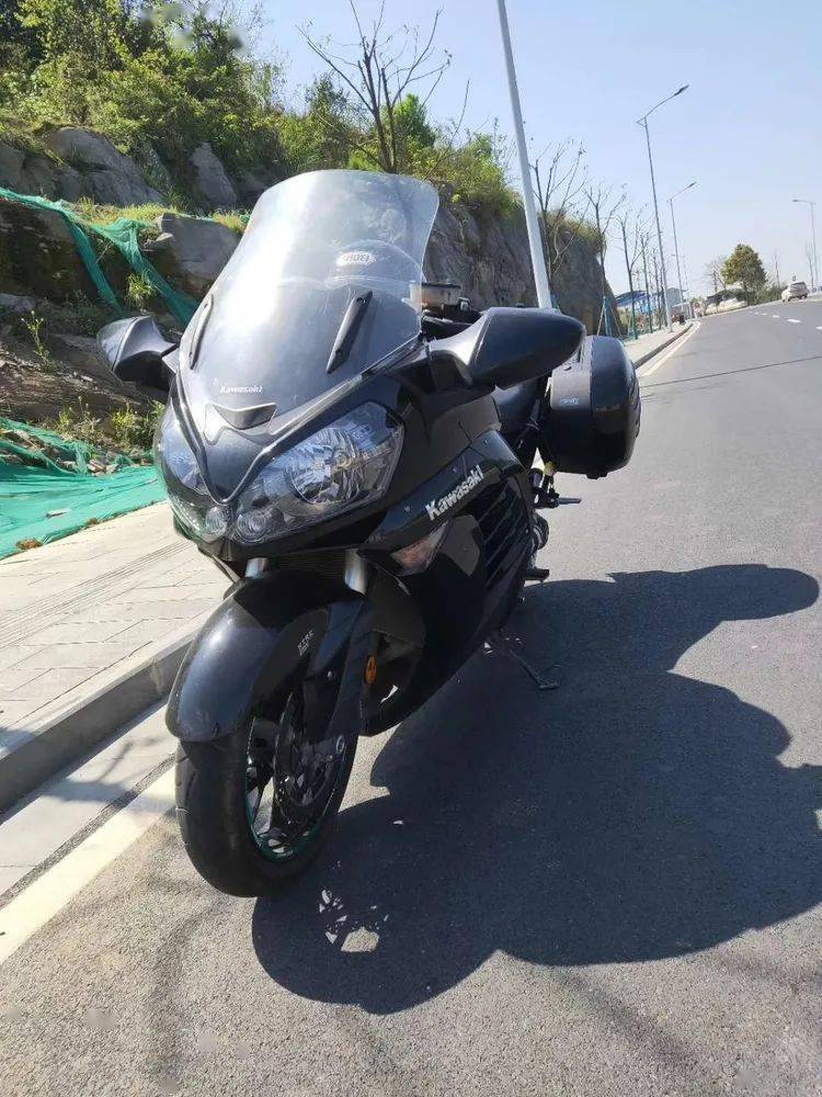 转让川崎大贸gtr1400