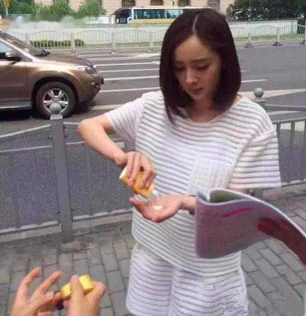 品牌|秒杀！5.5折安耐晒小金瓶！防晒、防黑、防衰老，一瓶全部拿下！