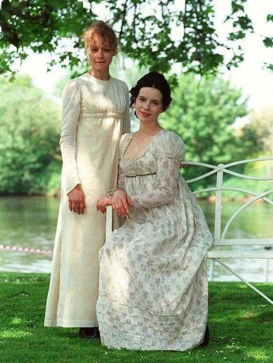 欧洲|200多年了,简·奥斯汀最爱的美裙依旧经典!胸以下全是腿靠它了