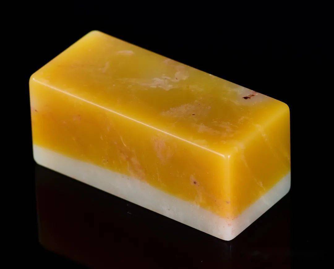 一块旗降原石卖出百万左右