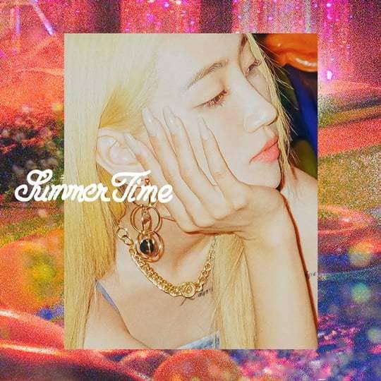 [星闻]ha:tfelt今日首次公开新单曲《summertime》舞台_金孝恩
