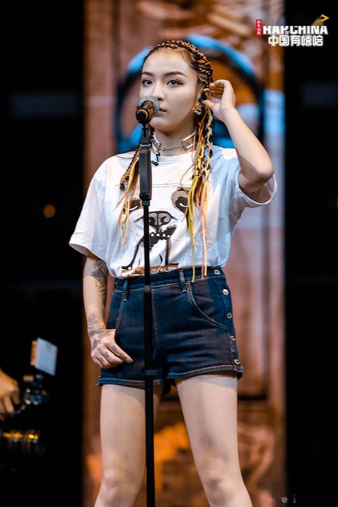 早前 #vava丁太升互怼# 登上热搜,当时的 vava 也是得到了整个嘻哈圈