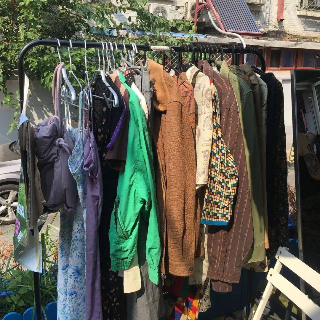 便宜实用衣服 1e91f8328750414d9ce58e8024d4de63.jpeg