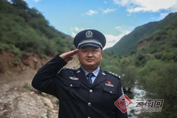 礼赞百年61民族故事驻守在云端的羊拉派出所景颇语