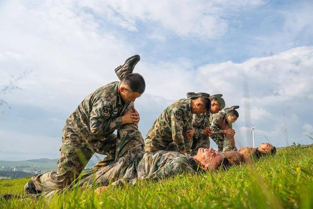 練兵備戰南部戰區某旅西藏軍區某旅武警新疆總隊某支隊武警第一機動