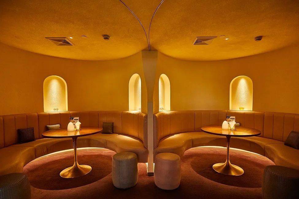 revel | 去不了浓情热烈的巴塞罗那,那就在魔都revel酒吧来一场浪漫的