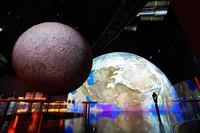 叶叔华|“宇宙之眼”启动：上海天文馆开馆，珍贵月壤样品入驻