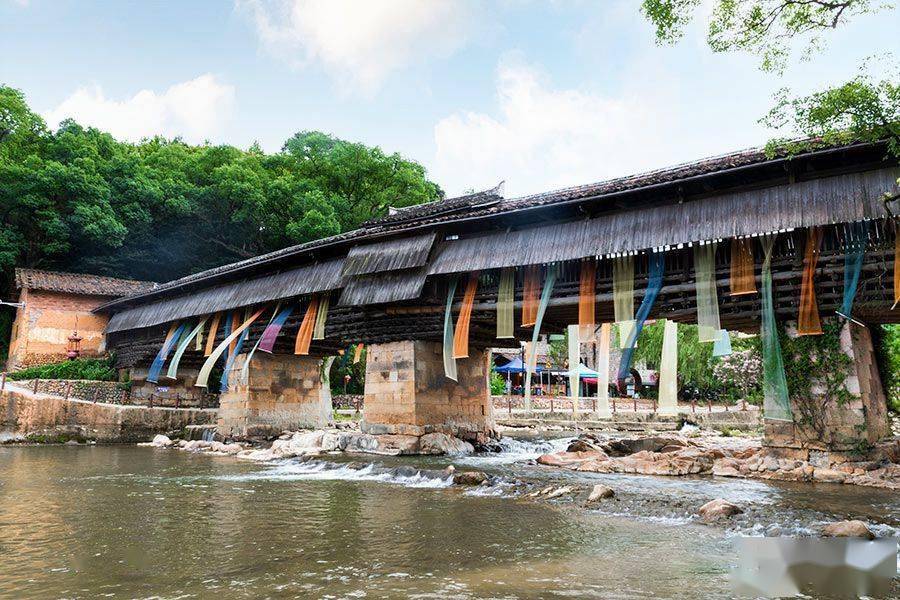 7月17日,中国·光泽首届植染大地艺术周在光泽县举办,来自北京,江苏