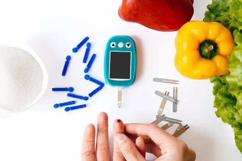 伤肾|夏季贪凉？注意！这类人群，切忌冷饮冷食！会伤肾