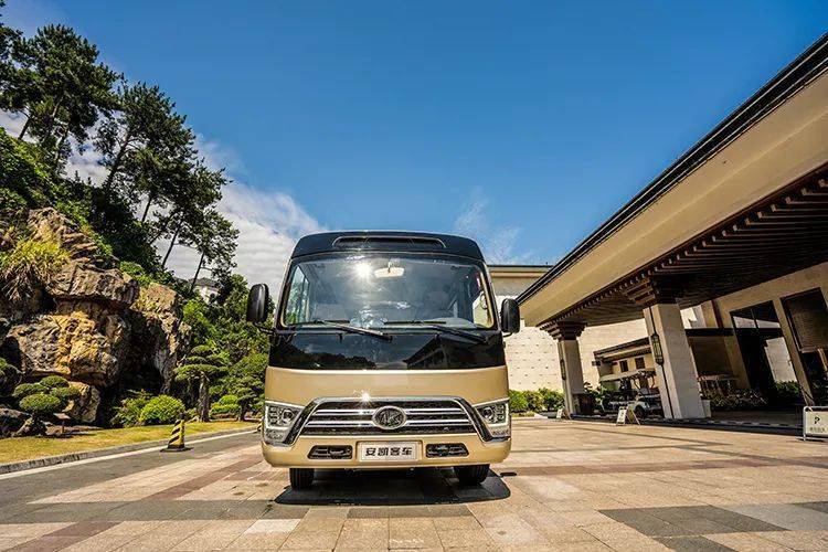 n项主被动安全黑科技加持公商务车新典范宝斯通n7