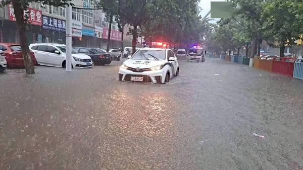 紧急通知!郑州大雨增加9处断行路段，18处道路积水严重_大道