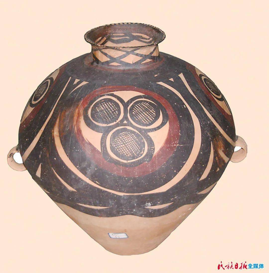 马家窑彩陶的艺术特点图片