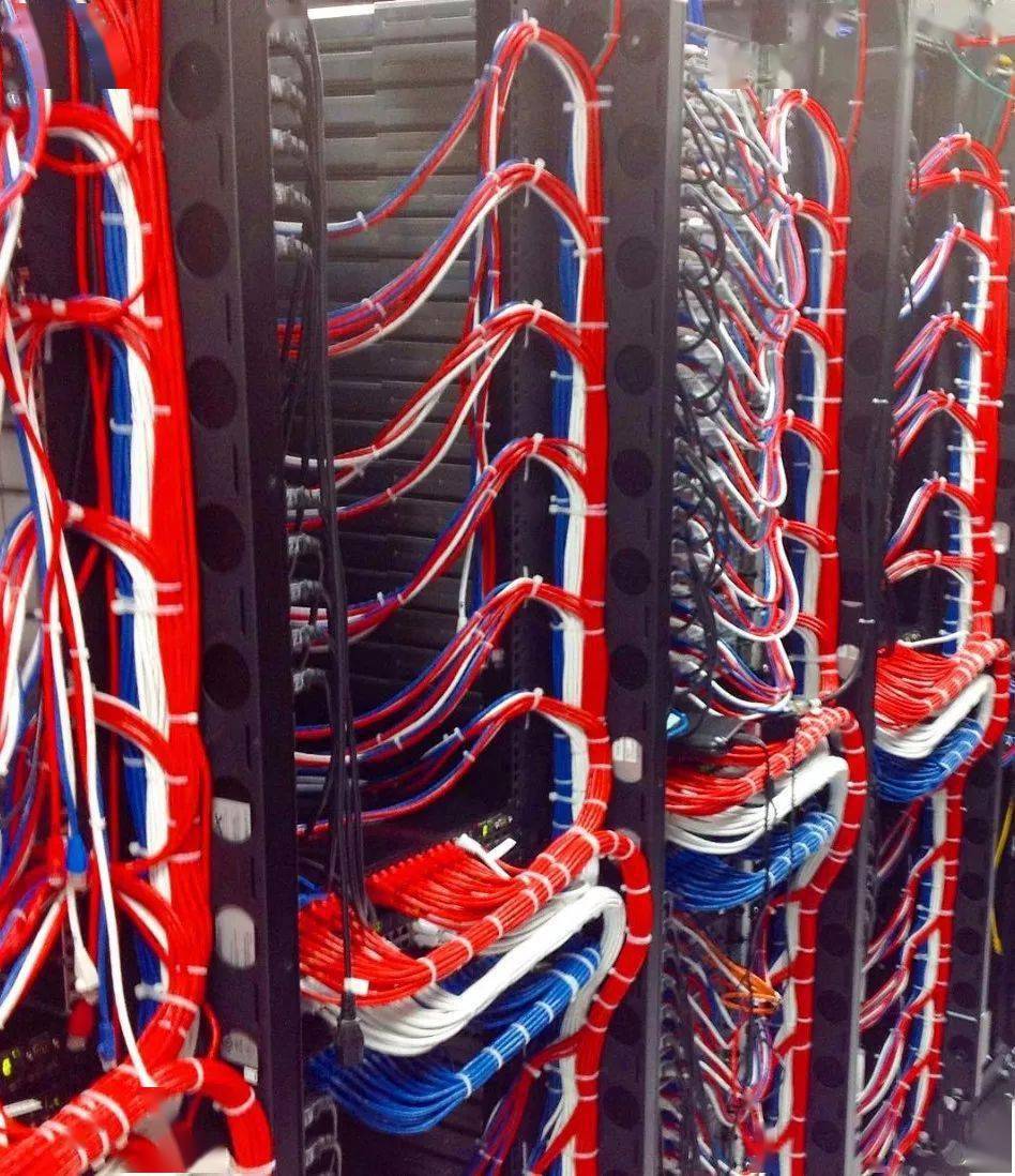 机房最美布线已醉
