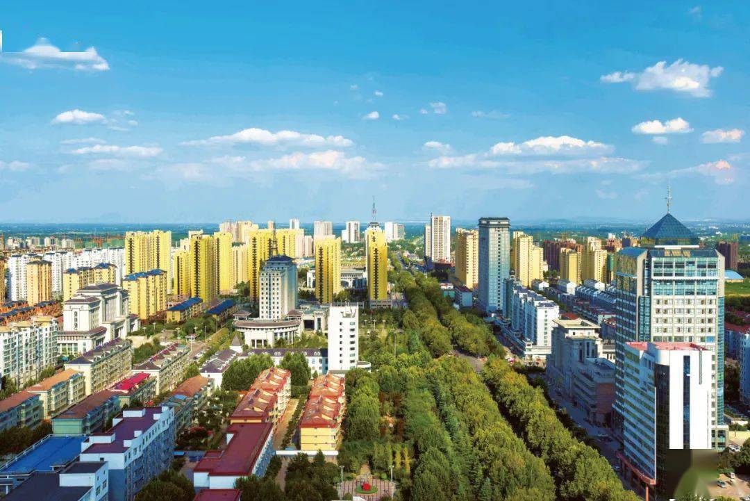 《东部新城》摄影:于青华城乡品质得到新提升基础设施大幅度完善古城