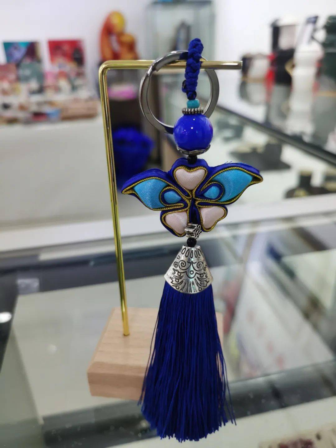 大庆文苑指尖扣心间绕齐晓秋盘扣作品欣赏