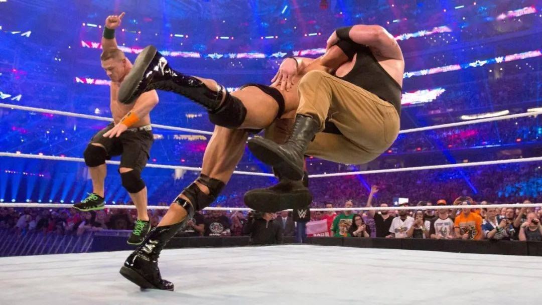 1,约翰·塞纳 vs 巨石强森 vs cm·朋克(摔角狂热29)在《摔角狂热28》