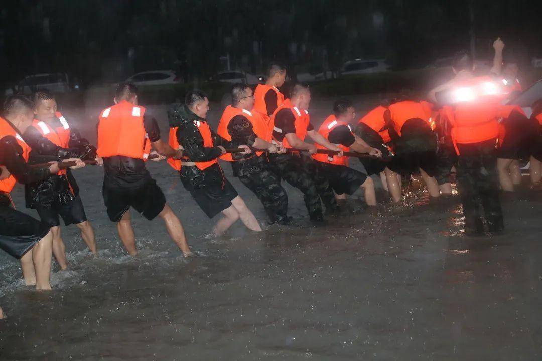 彻夜揪心！预警连发，应急响应Ⅰ级，河南暴雨救援持续中……