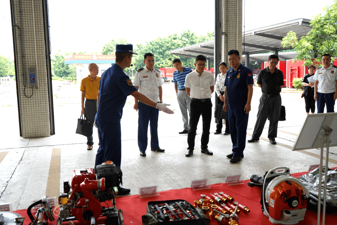 肇庆市人大常委会副主任潘锐波率队专题调研消防工作