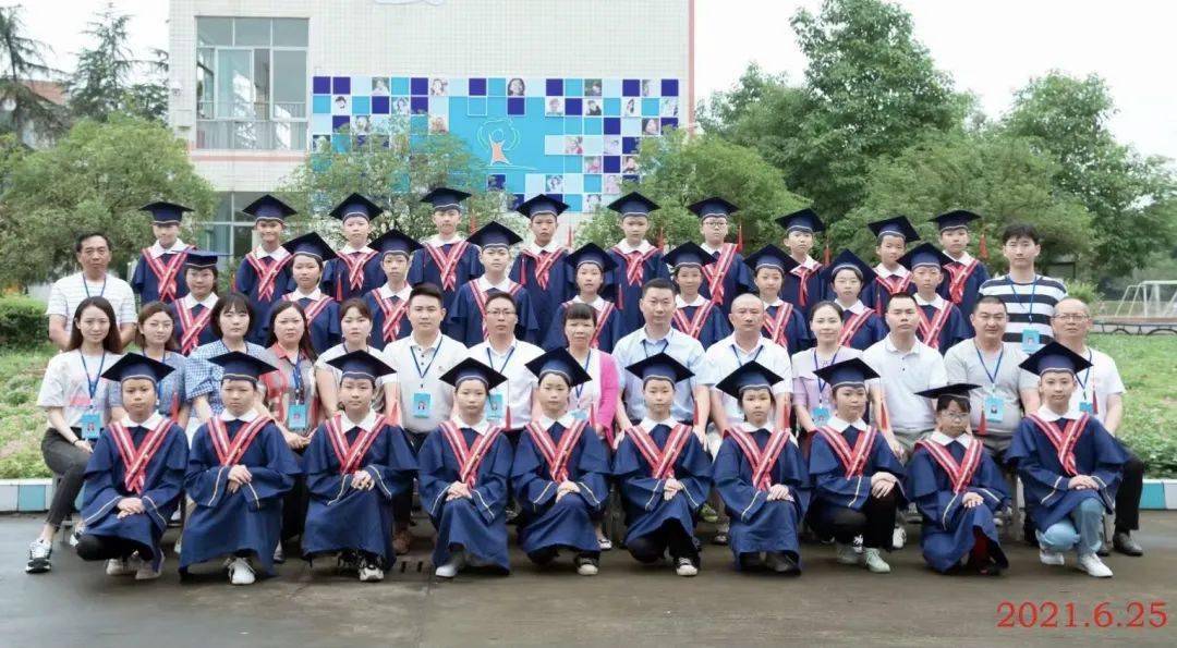 校园|蒲江教育 | 毕业啦！校园毕业照合集来袭！定格美好瞬间