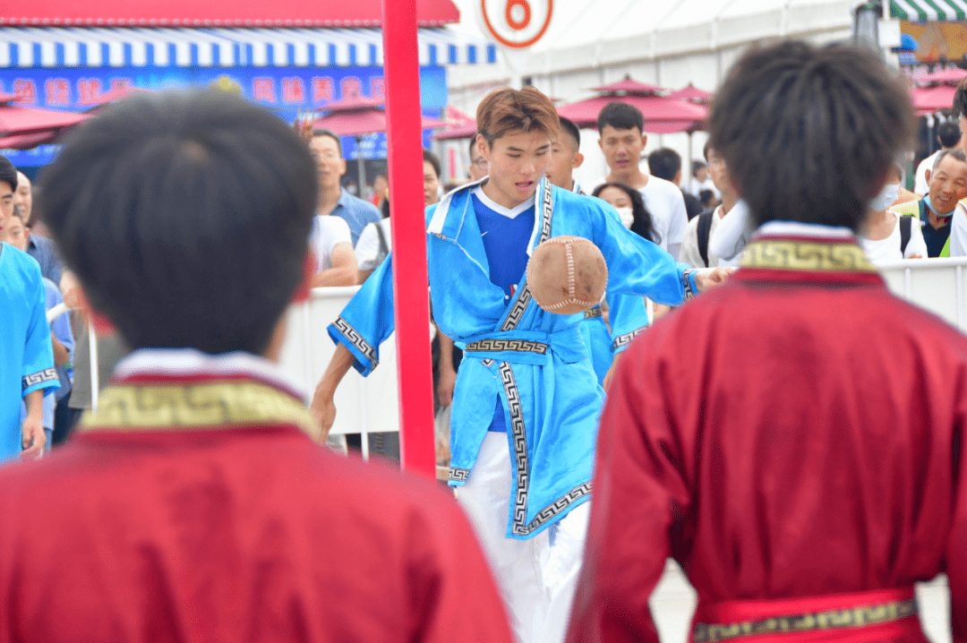 摔角蹴鞠搏克金沙滩啤酒城体育趴硬核开启